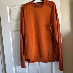 Mountain Hardwear Men's Long Sleeve Crew in Rust Orange